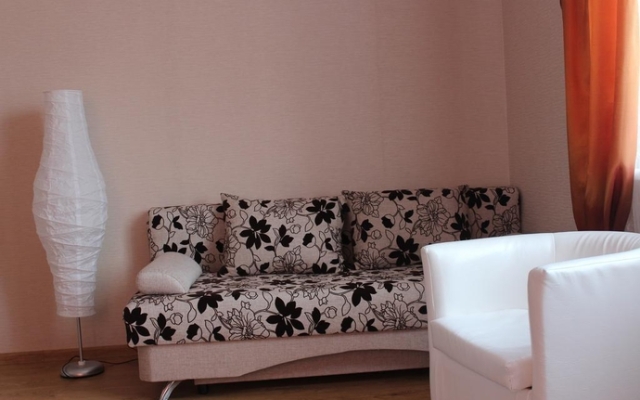 Bonzhur Apartment 4