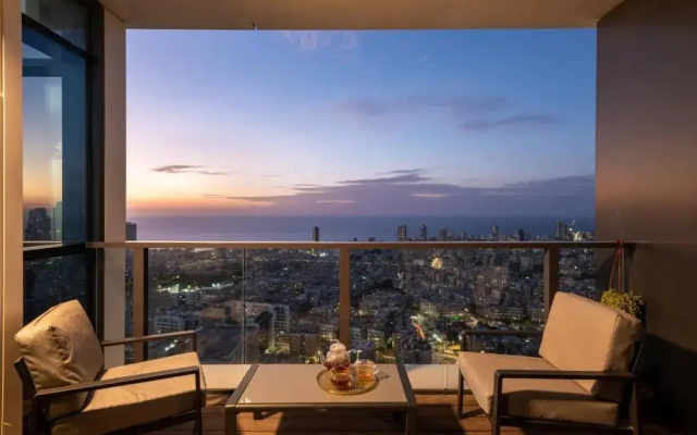Luxury 3 Bedroom Oceanview Apt