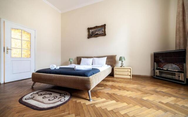 ROMANTIC Apartments - on Valova street