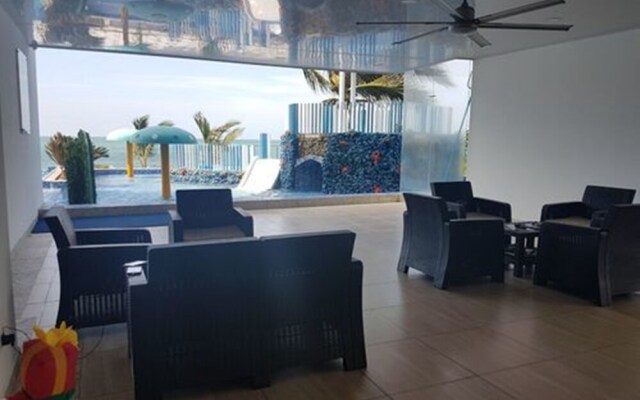 Grand Diamond Beach