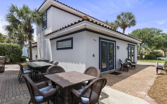 Sea La Vie in Miramar Beach