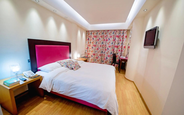 Comfy Boutique Hotel