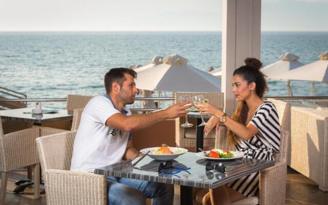 Acharavi Beach Hotel