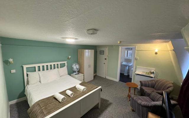 The George Hotel
