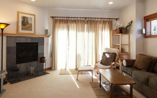 Venturi 2 Bedrooms 2.5 Bathrooms Townhouse
