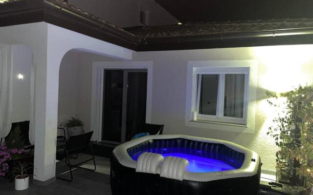 Villa Zonta Apartment Maremi