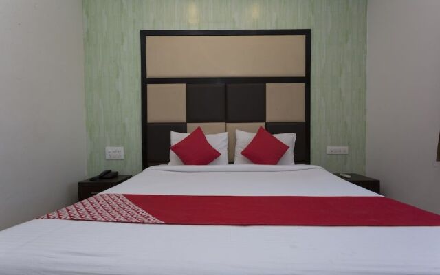 OYO 26795 Hotel Steers 07 Inn