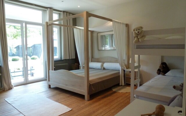 Luxury Mansion in Hastiere-par-Dela with Swimming Pool