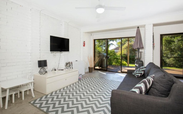 Sirius Retreat - Pet Friendly - 3 Mins Walk to St George Basin – Guest Rooms – Sanctuary Point