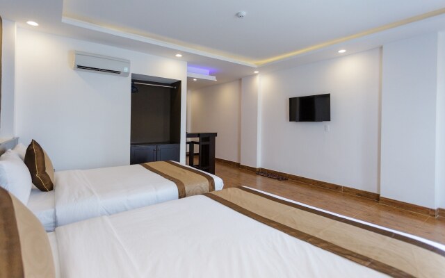 Blue Ocean Beachside Hotel Danang