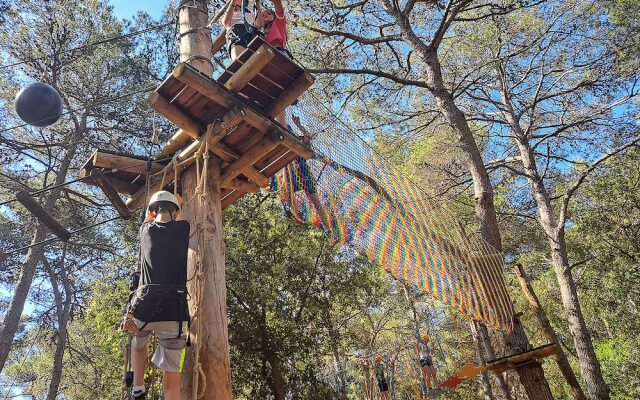 Pine Beach Pakostane Glamping Homes - All Inclusive light