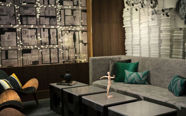 Renaissance Chicago Downtown Hotel
