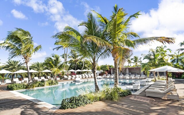 Hodges Bay Resort & Spa, an HQ Luxury Resort & Residences