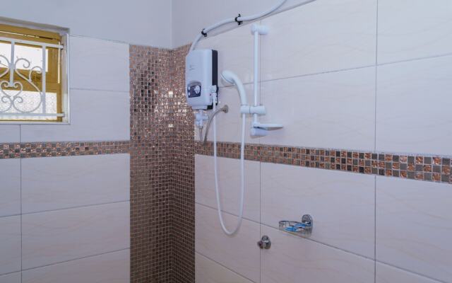 Hoima Breeze Hotel
