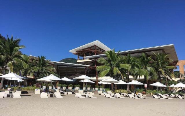 Beach Condos at Mt.Pico De Loro Beach