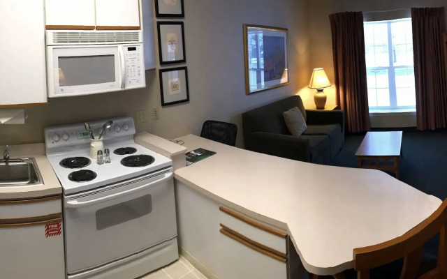 CrestHill Suites SUNY University Albany