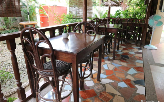 Tia Mer's Guest House