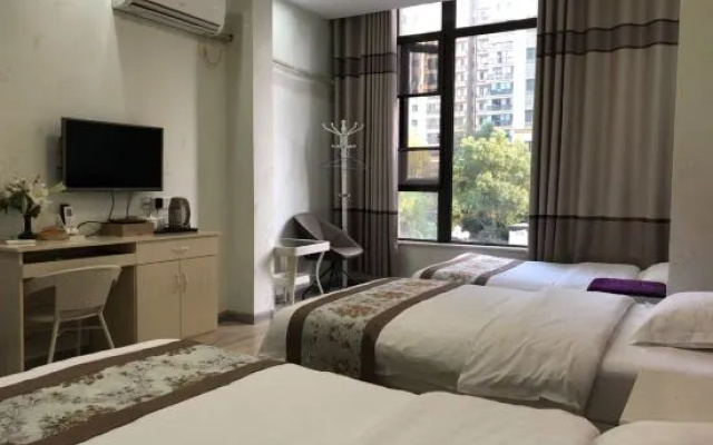 Anqing Hongzhi Hotel