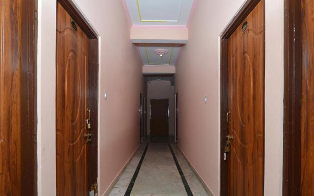 OYO 18830 Hotel Rampur Haveli