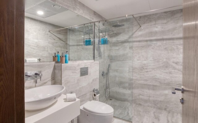 Cali Style 4 BR Penthouse Large Patio