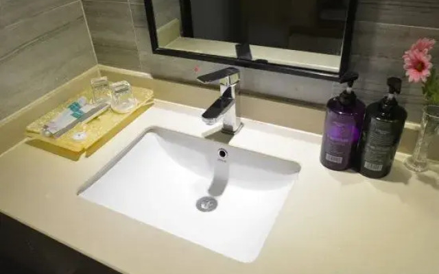 YI Cheng Le Xuan Hotel