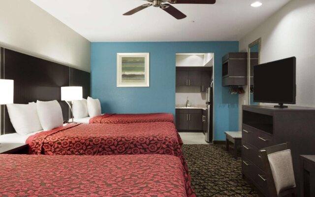 Days Inn & Suites Houston North-Spring