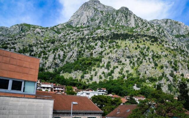 Garni Hotel TIANIS