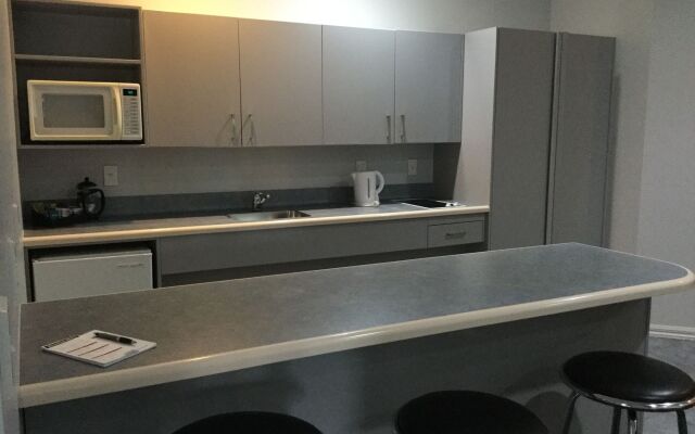 Aubyn Court Spa Motel