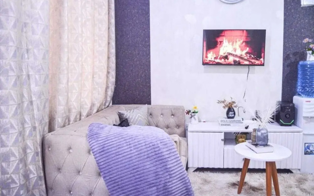 Airport Transit Studio Apartments