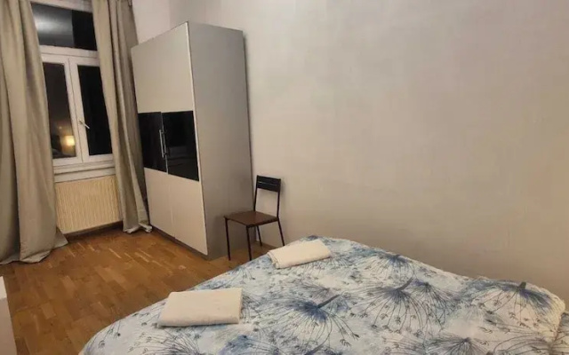 Comfortable 2BR Apt Near Vienna Center