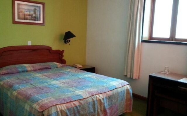 Suites Don Carlos