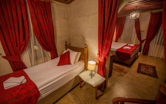Hermes Cave Hotel