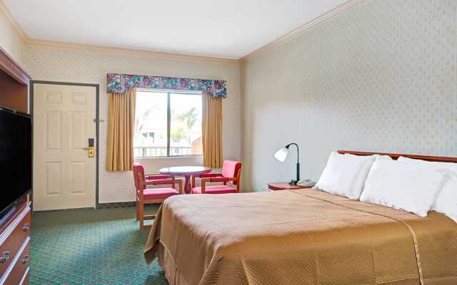 Travelodge by Wyndham Lynwood