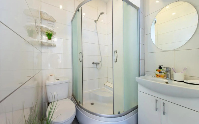 Modern studio beside metro Pushkinska, Universytet - Chernyshevska str. 95-7