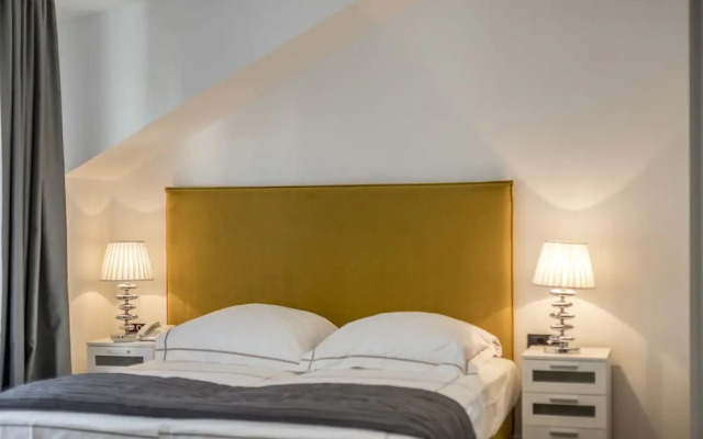 2 Nights Studios Apartments