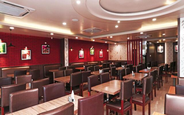 Capital O 16590 Hotel Sapphire Inn