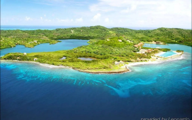 Parrot Tree Beach Resort