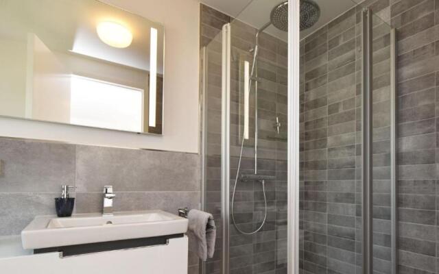 Exklusive Reetdach-Villa Ostseefrische