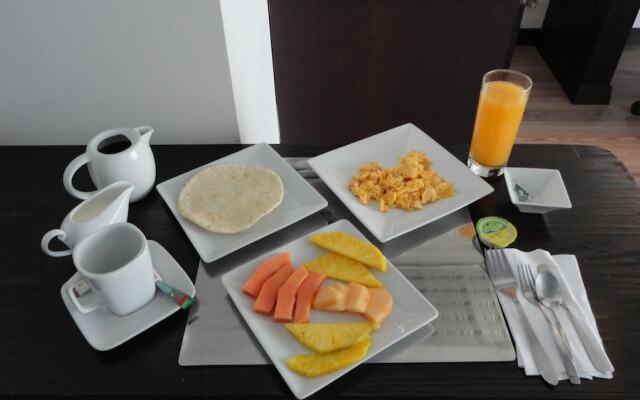 Hábitat Suites Hotel