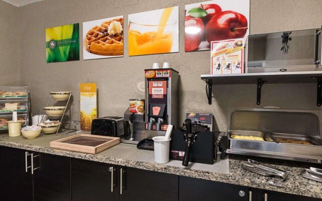 Quality Inn & Suites Leesburg Chain of Lakes