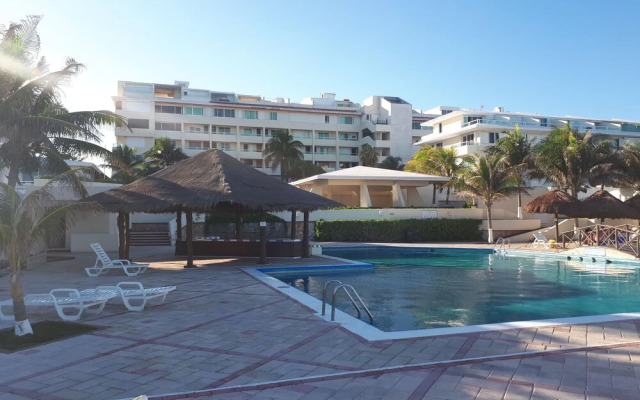 Brisas 10 Beachside Suites