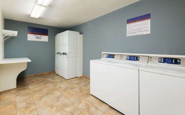 Sonesta Simply Suites Las Vegas Convention Center