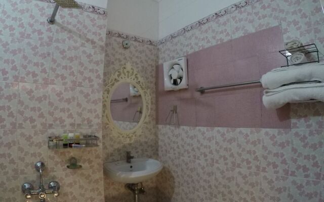 Kakaku The Guest House