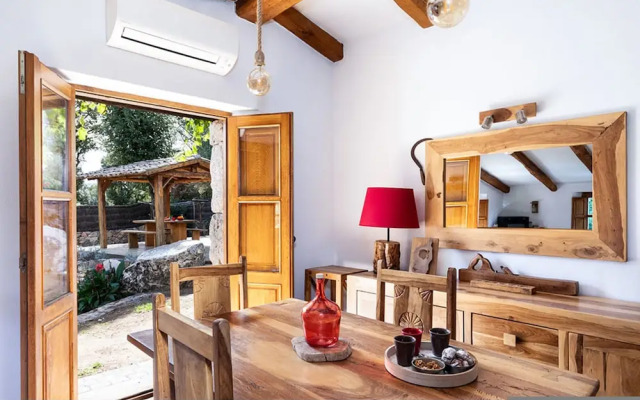 U Caseddu in Sotta With 2 Bedrooms and 1 Bathrooms