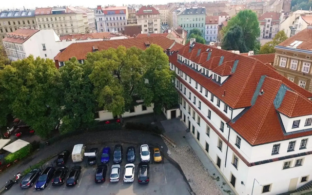 Pytloun Old Armoury Hotel Prague