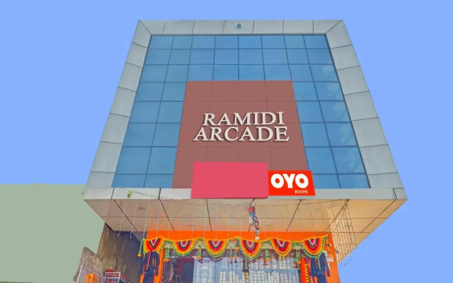 OYO 70302 Aayush Stay Inn