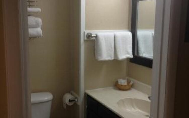 Fenwick Islander Motel