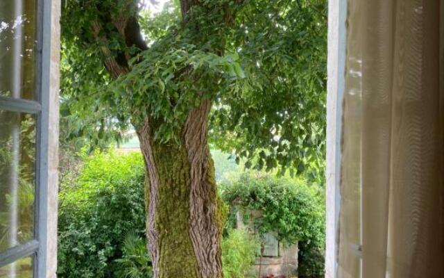 7 Dagnaud De la Tude our family farmhouse style home with en-suite