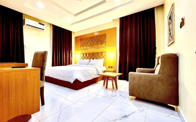 Buddiez Hotel & Resort
