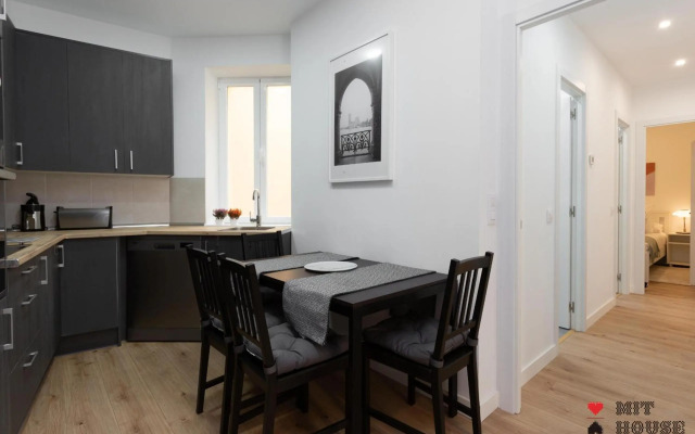 Mit House Latina En Madrid